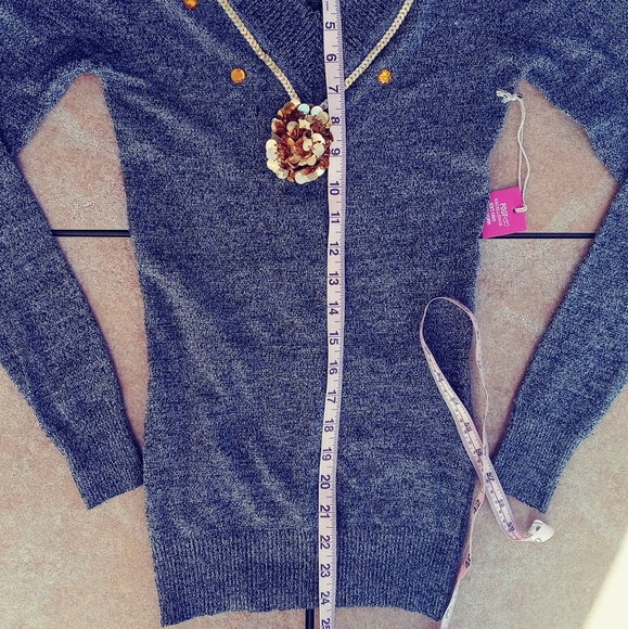 Poof NWT Christmas Sweater sz Sm Gray Gold Sequins - Picture 7 of 13
